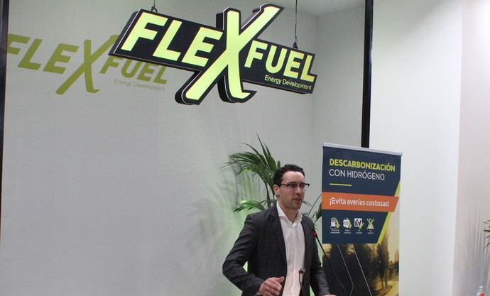 FlexFuel España estrecha su mano con First Stop