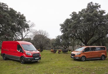 Ford presenta las versiones Trail y Active para la Transit y el Tourneo