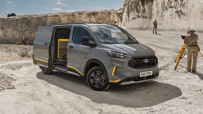 La E-Transit Custom de Ford Pro ahorra hasta un 40% en costes