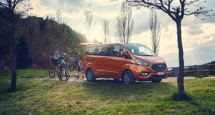 El Ford Tourneo Custom ofrece menos costes y una mejor conducción