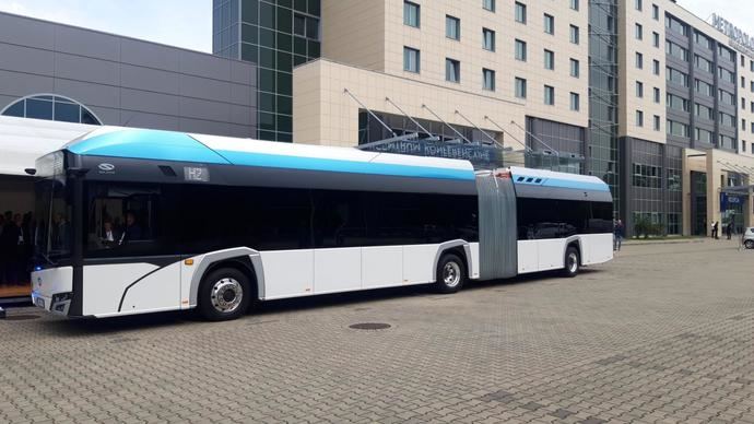Solaris presenta su nuevo autobús de hidrógeno Urbino 18 en Cracovia 