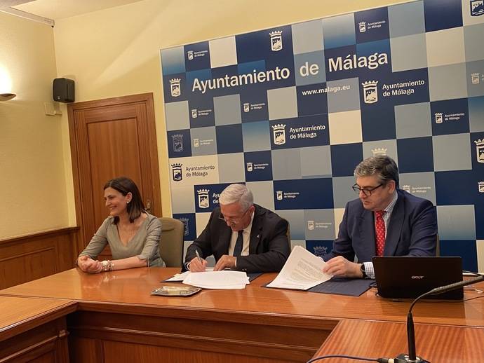 Málaga y Kapsch firman un convenio para innovación aplicada a movilidad