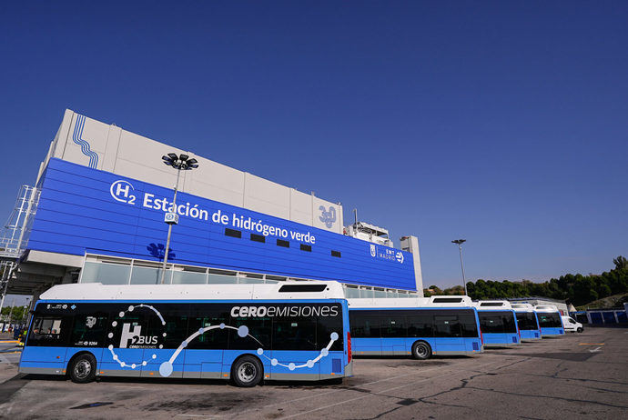 Madrid pone en marcha la primera hidrogenera de autobuses de Europa