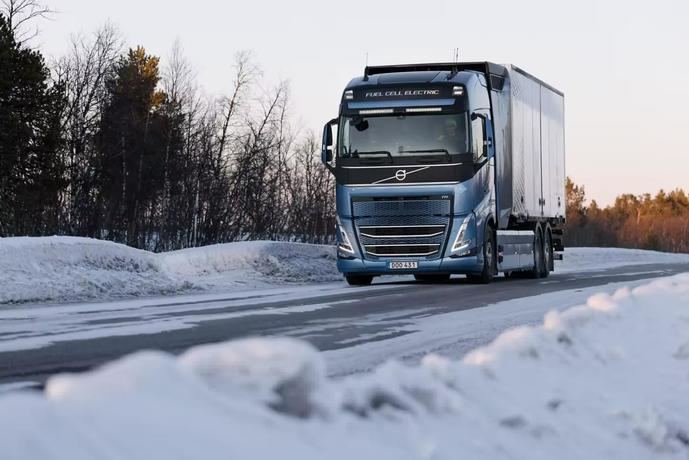 Volvo prueba sus camiones de hidrógeno en carreteras públicas por primera vez