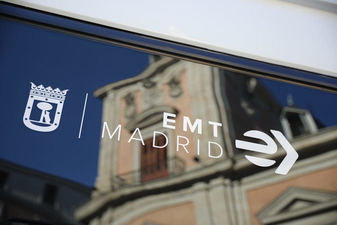 EMT electrifica las líneas 33 y 50 y sumará trece líneas cero emisiones en septiembre