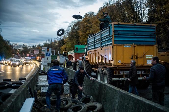 Los transportistas catalanes dicen basta ante los bloqueos de carreteras