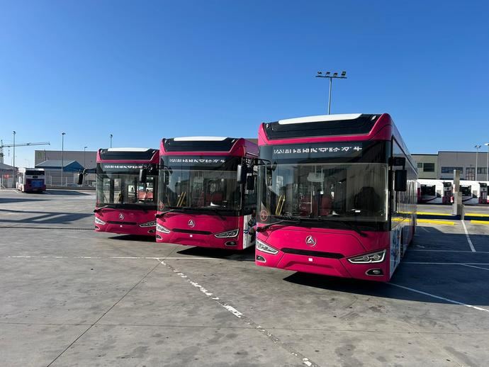 Alfabus entrega de tres autobuses eléctricos en Toledo