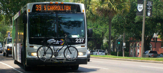 Transporte público, solución para mejorar salud humana y ciudades