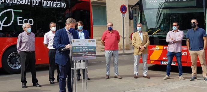 Soro presenta los nuevos autobuses de biometano