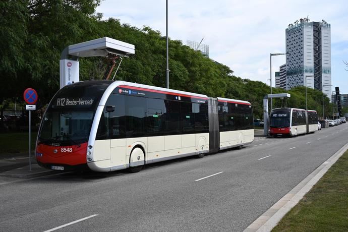 La línea H12 de Barcelona será totalmente eléctrica a finales de año