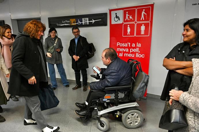 

TMB y el IMPD fomentan el correcto uso de los espacios reservados

