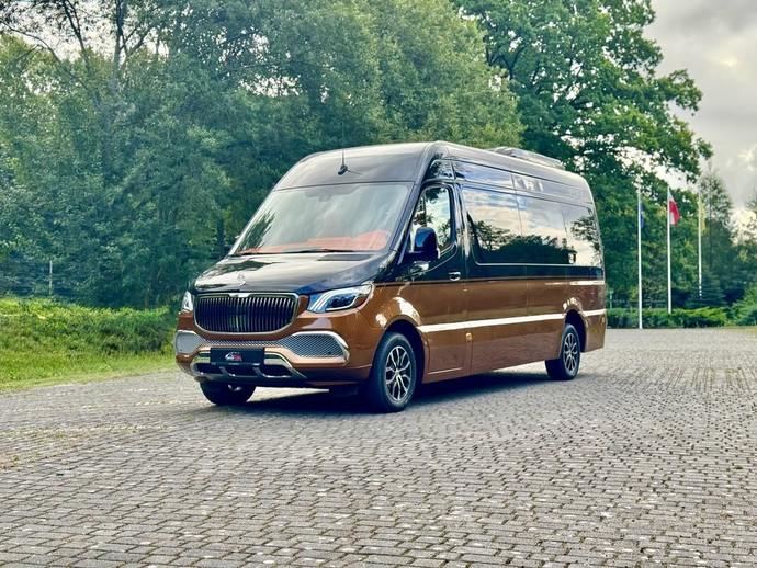 Auto Cuby transforma la Mercedes-Benz Sprinter en un minibús premium