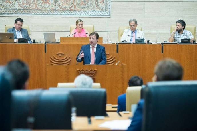 Guillermo Fernández Vara, presidente de Extremadura, durante su intervención.