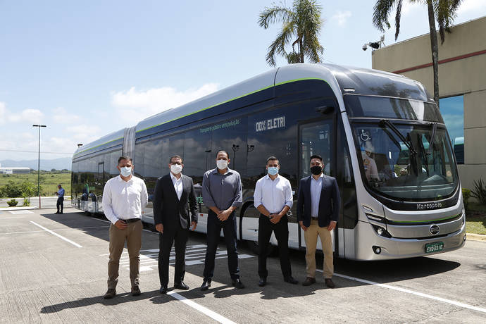 BYD presenta el primer autobús articulado 100% eléctrico de Brasil