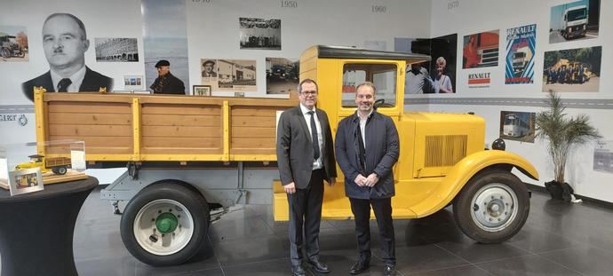 Indcar refuerza su colaboración con SPL Cars et Bus durante su centenario
