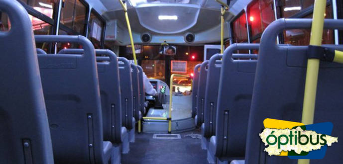 Interior de un óptibus.