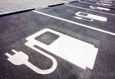 La infraestructura de recarga, el gran obstáculo para la movilidad eléctrica en España, según ANFAC