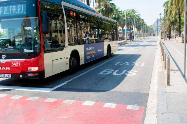 Un coche de TMB vigilará las infracciones en el carril bus