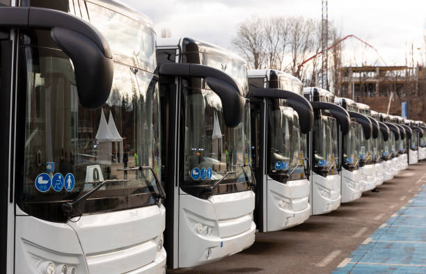 Los vehículos industriales y autobuses siguen en caída pese a un leve repunte en agosto