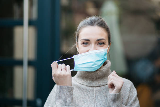 El Sector solicita a la ministra de Sanidad eliminar la obligatoriedad de la mascarilla