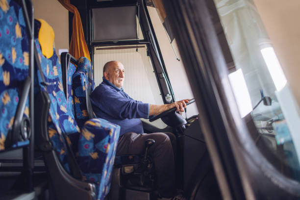 TMB incorpora 240 nuevos conductores de autobús
