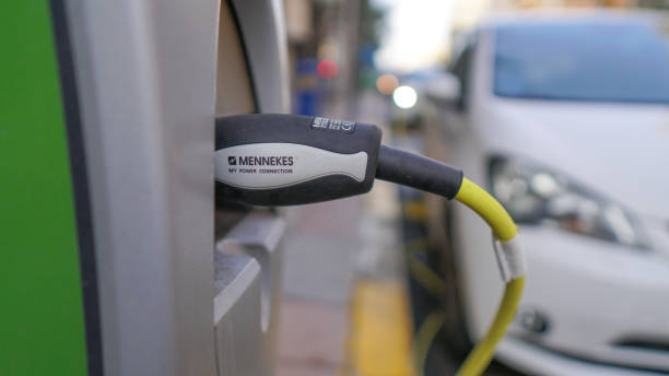El mercado de vehículos electrificados se estanca en España