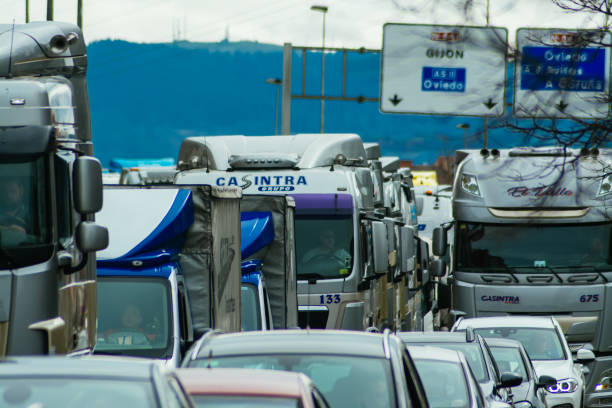 Plataforma en Defensa del Sector Transporte desconvoca el paro, un día despúes de iniciarlo