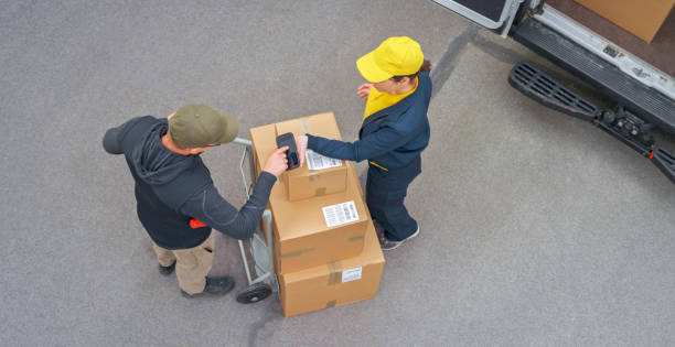 La paquetería bate récord y ya concentra la mayor parte de los ingresos postales