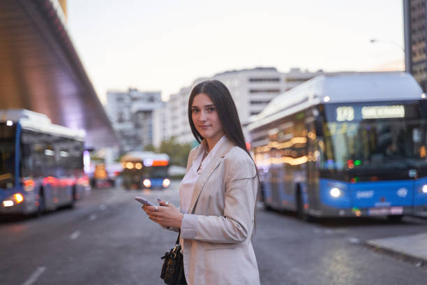 El Gobierno prorroga los descuentos del 50% de los abonos de transporte público