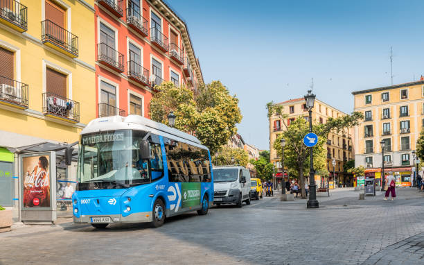 Transición desigual hacia la electrificación del transporte urbano en Europa