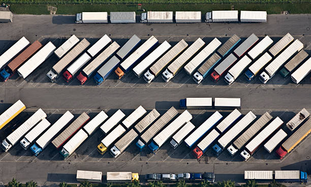 Falta de áreas de estacionamiento seguras, un obstáculo para la retención de conductores en Europa