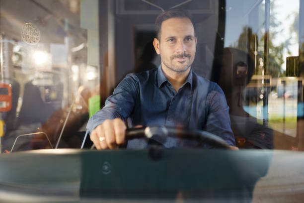 El conductor del siglo XXI: 25 años de transformación en la profesión que mueve al país