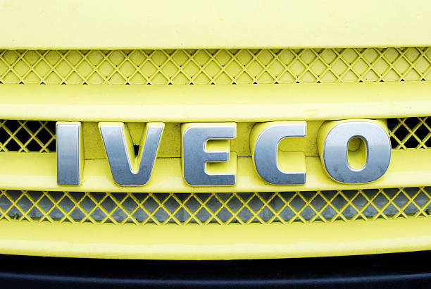 Mercedes e Iveco lideraron el mes de marzo entre los microbuses