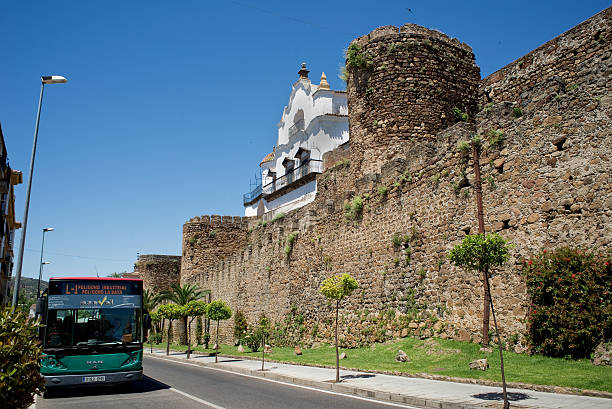 Extremadura y Andalucía: fiscalidad sostenible de los combustibles e incentivar el uso del transporte público
