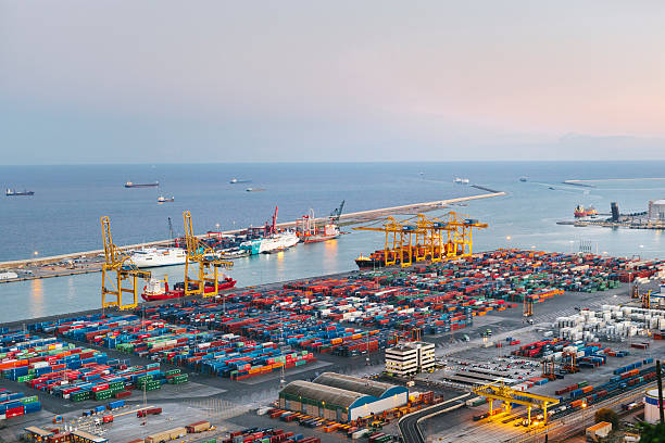 Mejorar el estado de inspección y gestión de la cabina de control de fronteras españolas, para mejorar los puertos