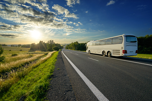 Cómo afrontar el futuro postcovid del transporte, en la industria turística