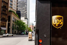 UPS mejora su beneficio operativo pese al descenso de ingresos en el primer trimestre