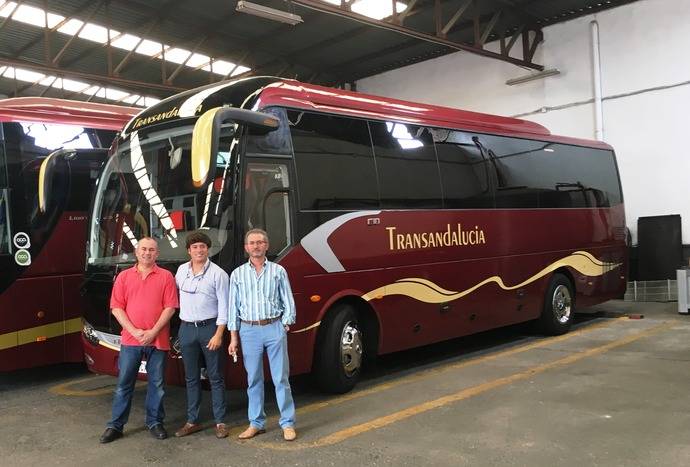 Nuevo King Long C10 autoportante adquirido por la empresa Transandalucía