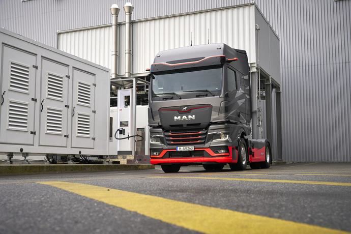 MAN Truck y ABB inauguran el primer sistema de carga de megavatios