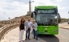 La Manga avanza hacia una movilidad más sostenible con su primer bus eléctrico