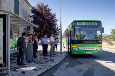Madrid renueva las marquesinas de autobuses de la Sierra Norte