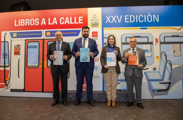 EMT vuelve a apoyar la iniciativa ‘Libros a la Calle’