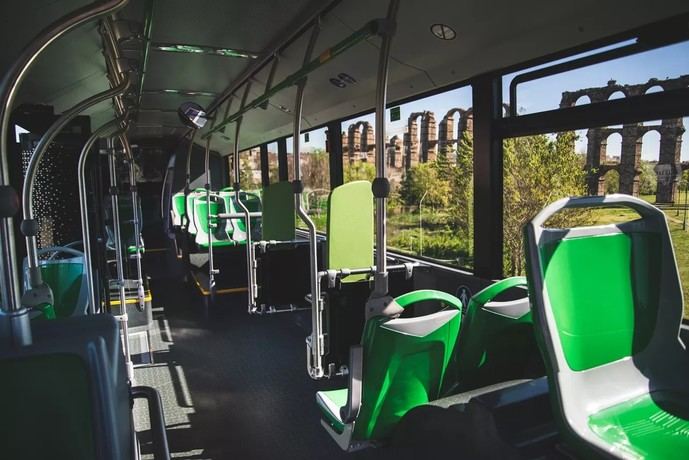 El autobús urbano de Mérida duplica sus usuarios respecto a 2019