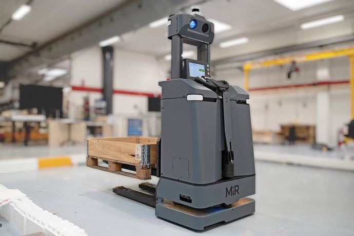 El MiR1200 Pallet Jack, complemento ideal para grandes empresas