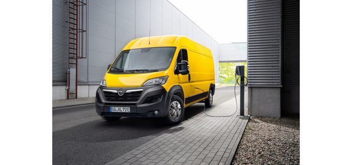 Opel contribuye al liderazgo de su Grupo con la electrificación