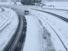 Hielo y nieve complican la circulación