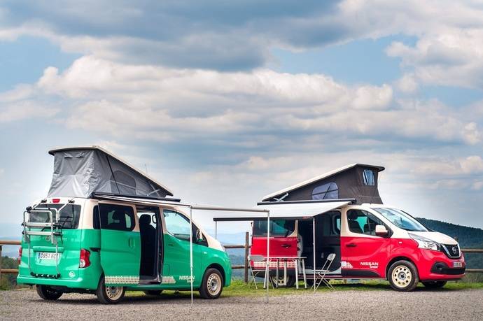 Dos Nissan Camper.