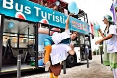 Los Pallapupas hicieron un desfile con el Bus Turístico por Barcelona.