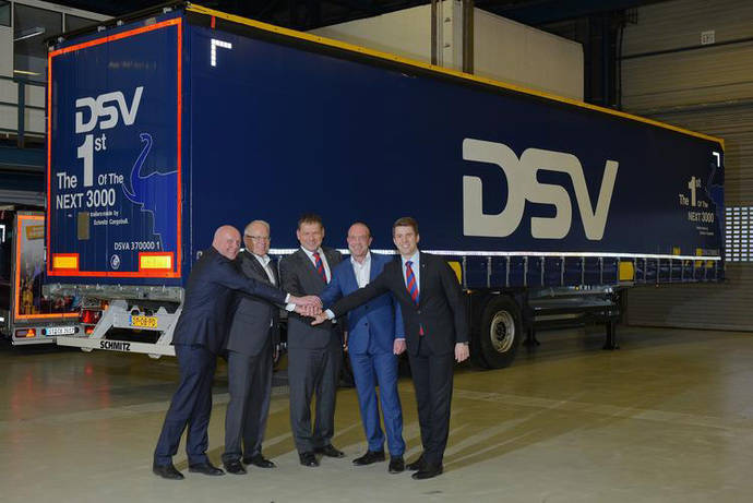 Representantes de Schmitz Cargobull y DSV.