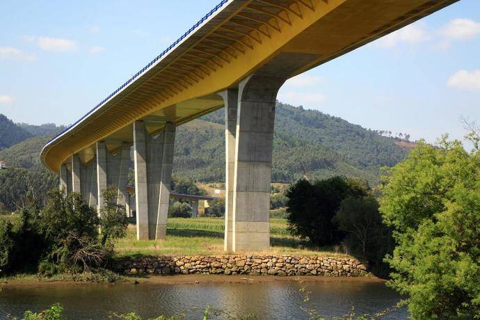 Seguir y analizar en tiempo real puentes monitorizados